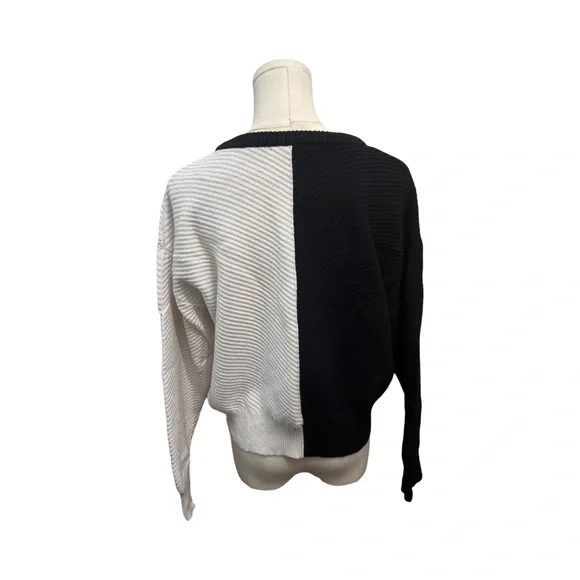 Dex Sweater- size Small - Picture 2 of 3